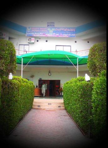 Palm Valley Hotel Sukkur Buitenkant foto